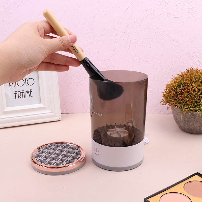 women eye shadow brush cleaner